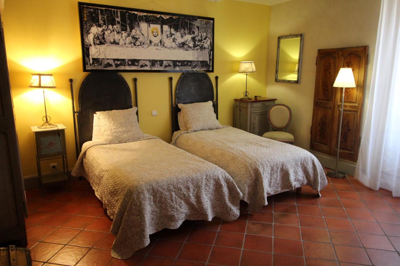 Hostellerie Provencale Uzes Exterior photo