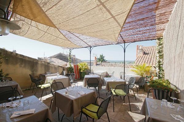 Hostellerie Provencale Uzes Exterior photo