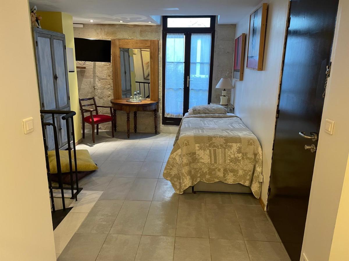 Hostellerie Provencale Uzes Exterior photo